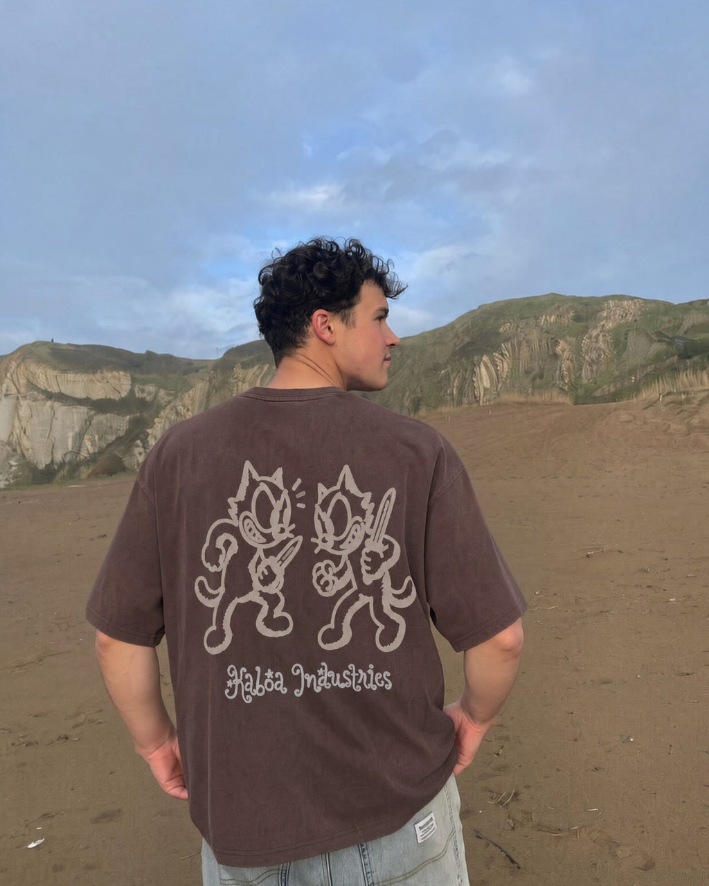 Remera Nada Personal Oversize | Marrón | 5