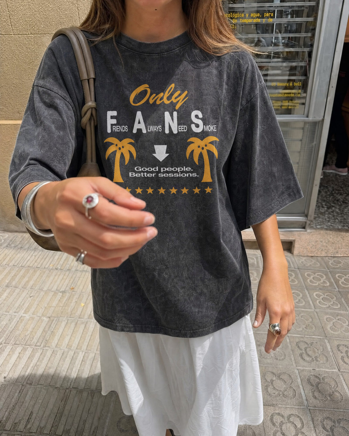 Remera Only Fans Oversize | Negro Stone Wash | 4